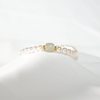 Freshwater Pearl & Jade Beaded Bracelet – Elegant Minimalist
