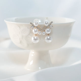 Elegant Pearl & Cubic Zirconia Stud Earrings with 925 Sterling Silver Posts