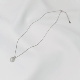 S999 Fine Silver White Cabochon Clover Pendant Necklace