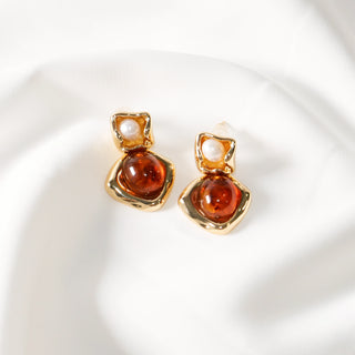 Amber & Pearl Drop Earrings – Elegant Gold Tone Studs