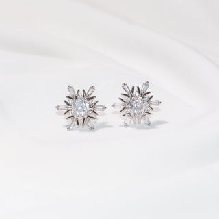 Snowflake Cubic Zirconia Stud Earrings 925 Sterling Silver Starburst Crystal Earrings for Women Elegant Gift