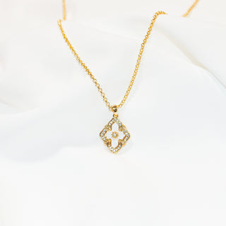 Gold-Plated Clover Mother of Pearl Necklace & Bracelet Set