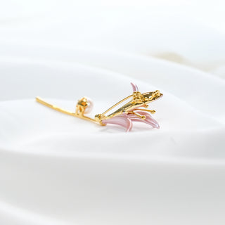 14K Gold Plated Lily Brooch with Freshwater Pearl – Elegant Floral Pin